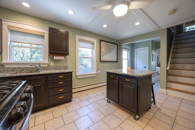 102 Centre St, Danvers, MA 01923