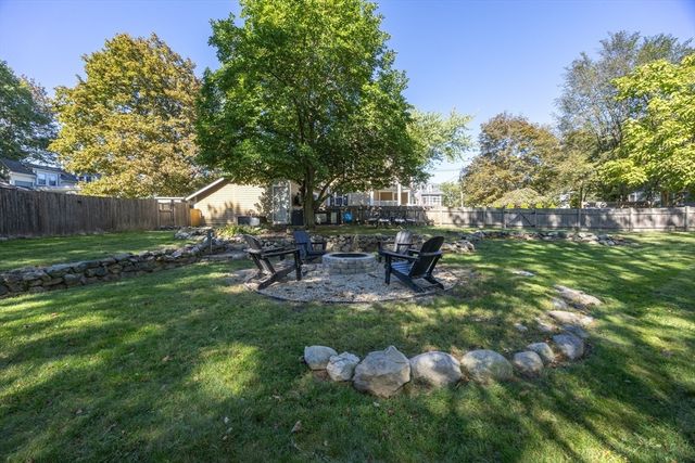 102 Centre St, Danvers, MA 01923