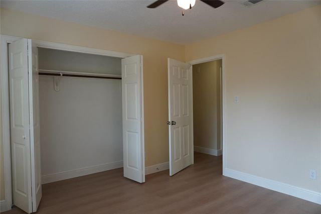 8207 Misty Ridge Lane, Houston, TX 77071