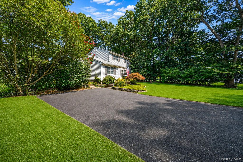 96 Oak street, Centereach, NY 11720 — photo 3