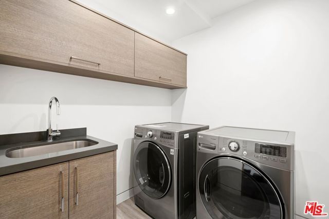 853 N Kilkea Drive, Los Angeles, CA 90046