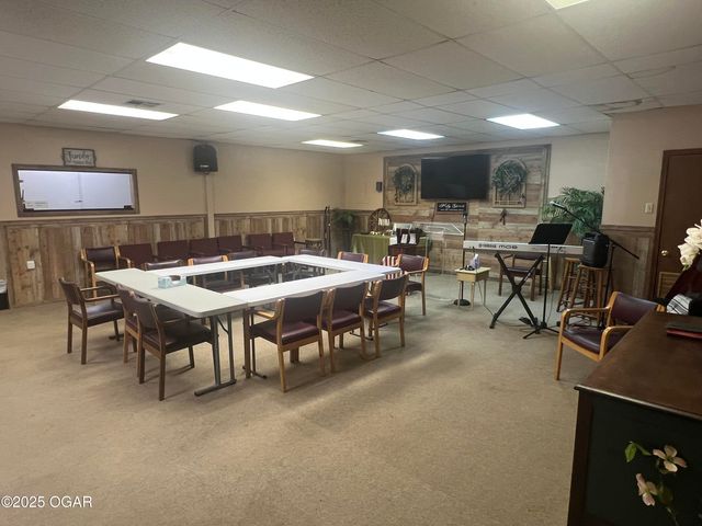 800 W Central Avenue, Carthage, MO 64836