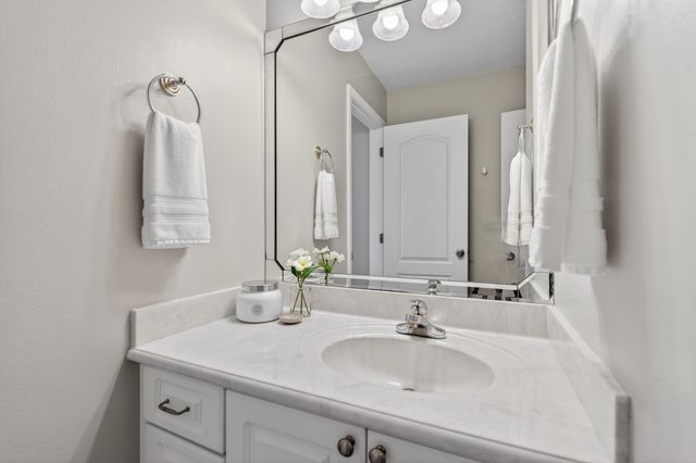 493 Hanover Port Lane, Fort Walton Beach, FL 32547