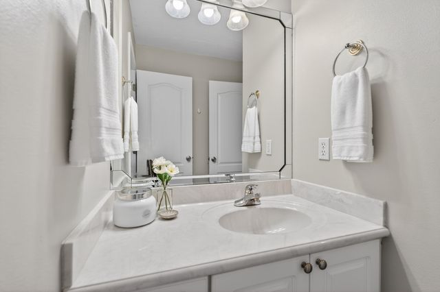 493 Hanover Port Lane, Fort Walton Beach, FL 32547