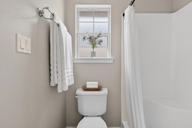 493 Hanover Port Lane, Fort Walton Beach, FL 32547