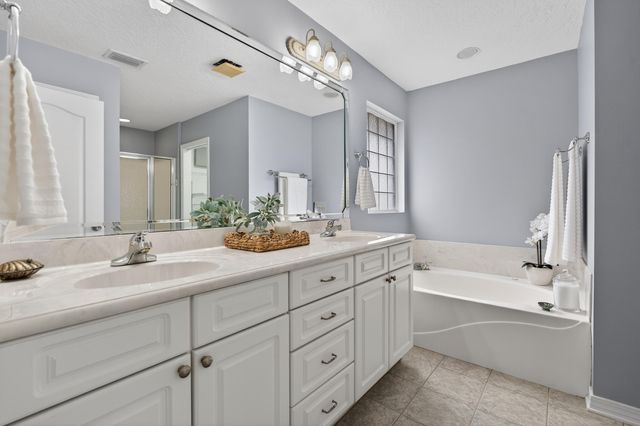 493 Hanover Port Lane, Fort Walton Beach, FL 32547