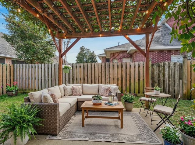 493 Hanover Port Lane, Fort Walton Beach, FL 32547