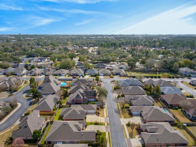 493 Hanover Port Lane, Fort Walton Beach, FL 32547