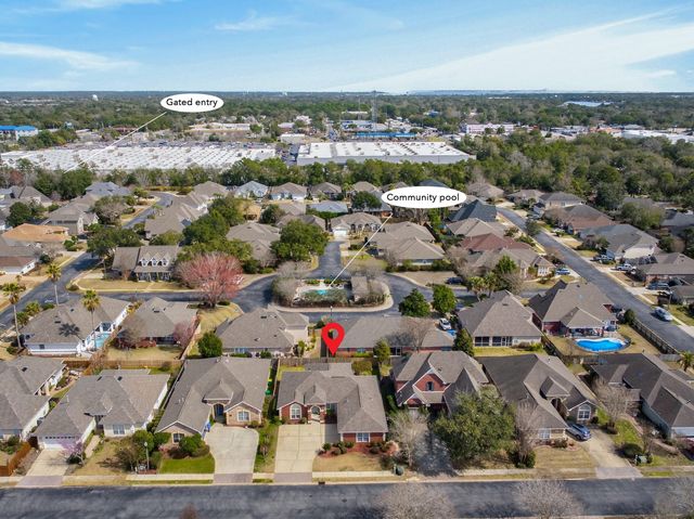 493 Hanover Port Lane, Fort Walton Beach, FL 32547