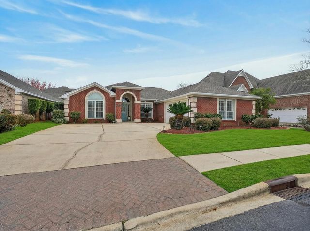 493 Hanover Port Lane, Fort Walton Beach, FL 32547