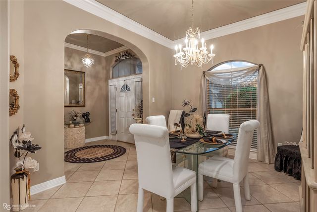 1817 Castlewood Drive, Bossier City, LA 71111