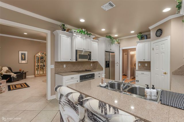 1817 Castlewood Drive, Bossier City, LA 71111