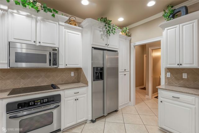 1817 Castlewood Drive, Bossier City, LA 71111