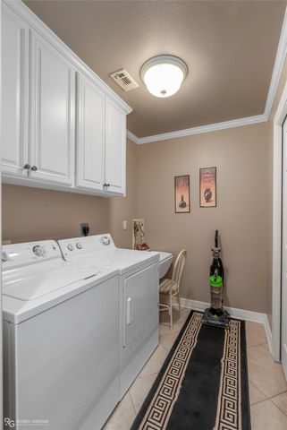 1817 Castlewood Drive, Bossier City, LA 71111