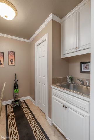 1817 Castlewood Drive, Bossier City, LA 71111