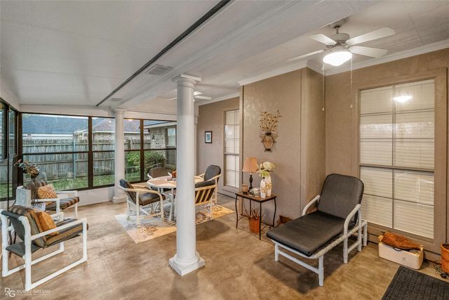 1817 Castlewood Drive, Bossier City, LA 71111