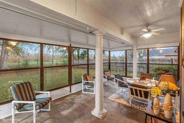 1817 Castlewood Drive, Bossier City, LA 71111