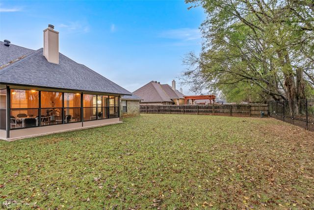 1817 Castlewood Drive, Bossier City, LA 71111