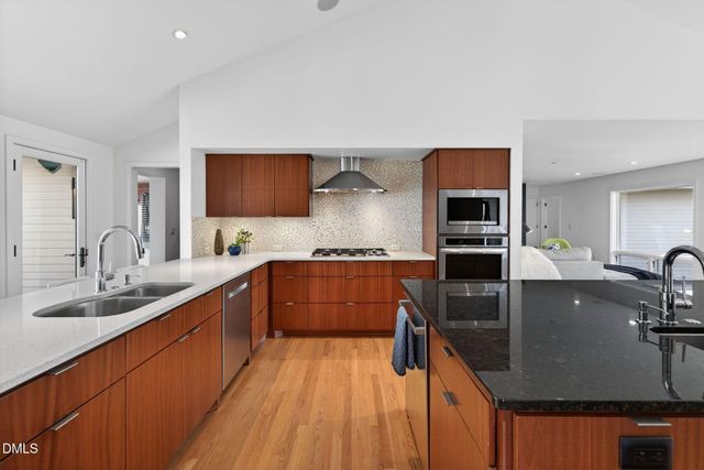 127 Glendale Drive, Chapel Hill, NC 27514