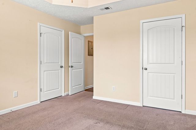 915 17th Ave, E, Springfield, TN 37172
