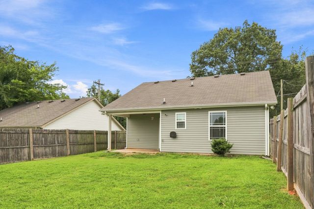 915 17th Ave, E, Springfield, TN 37172