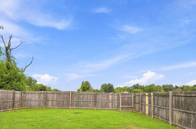 915 17th Ave, E, Springfield, TN 37172