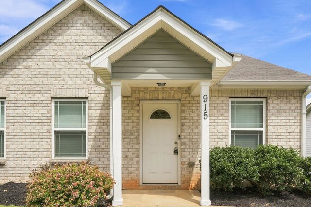 915 17th Ave, E, Springfield, TN 37172