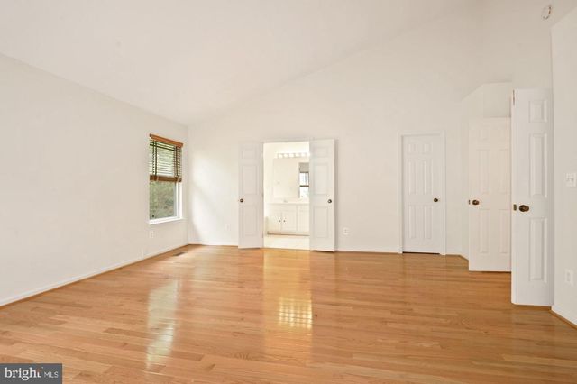 12489 LUCAS DR, Fairfax, VA 22033