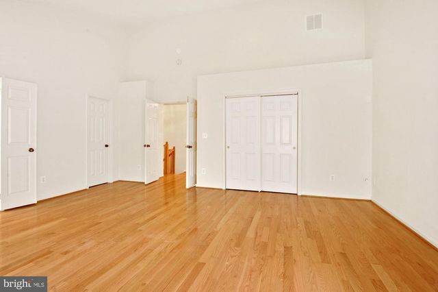 12489 LUCAS DR, Fairfax, VA 22033