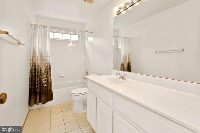 12489 LUCAS DR, Fairfax, VA 22033