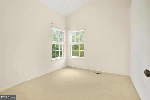 12489 LUCAS DR, Fairfax, VA 22033