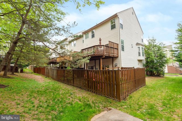 12489 LUCAS DR, Fairfax, VA 22033