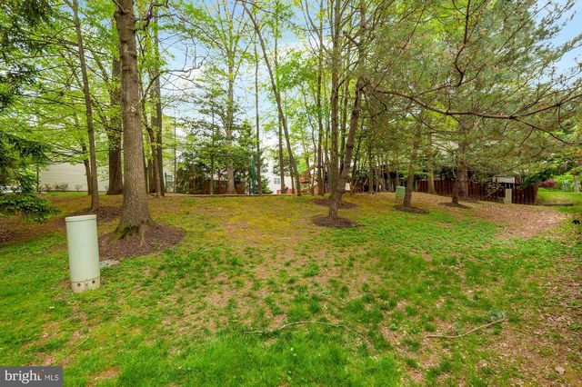 12489 LUCAS DR, Fairfax, VA 22033
