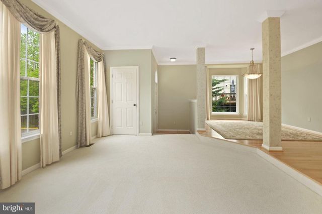 12489 LUCAS DR, Fairfax, VA 22033