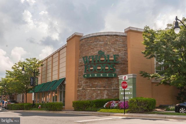 12489 LUCAS DR, Fairfax, VA 22033
