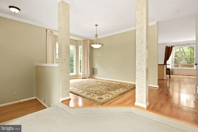 12489 LUCAS DR, Fairfax, VA 22033