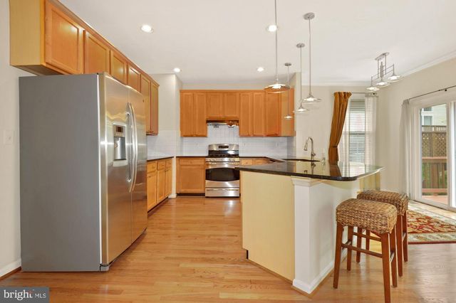 12489 LUCAS DR, Fairfax, VA 22033