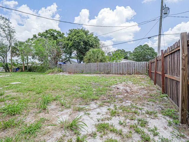 4716 29th Avenue, Vero Beach, FL 32967