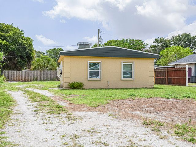 4716 29th Avenue, Vero Beach, FL 32967