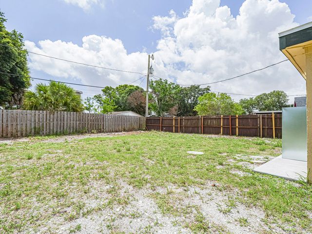 4716 29th Avenue, Vero Beach, FL 32967