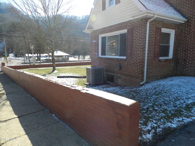 460 Park Street, Gate City, VA 24251