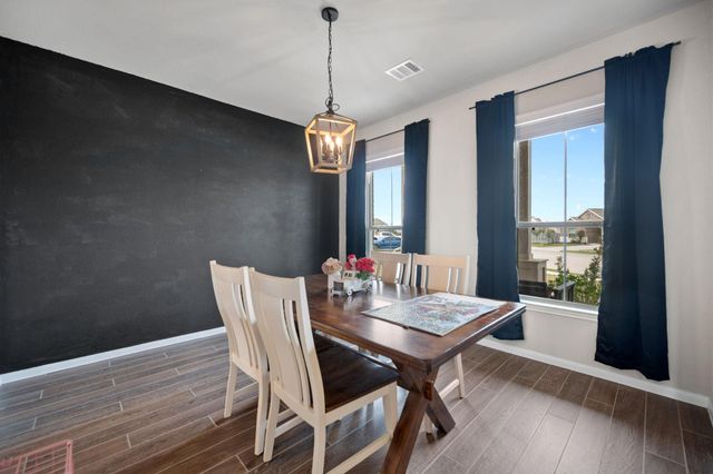 14910 Lake Shore Avenue, Mont Belvieu, TX 77523