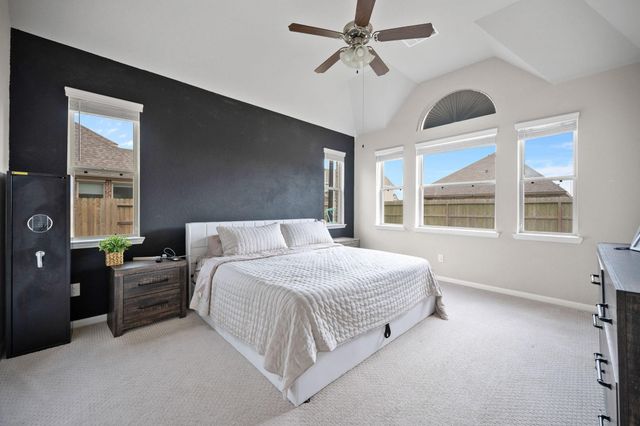 14910 Lake Shore Avenue, Mont Belvieu, TX 77523