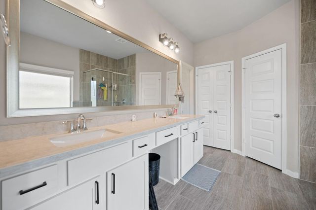 14910 Lake Shore Avenue, Mont Belvieu, TX 77523