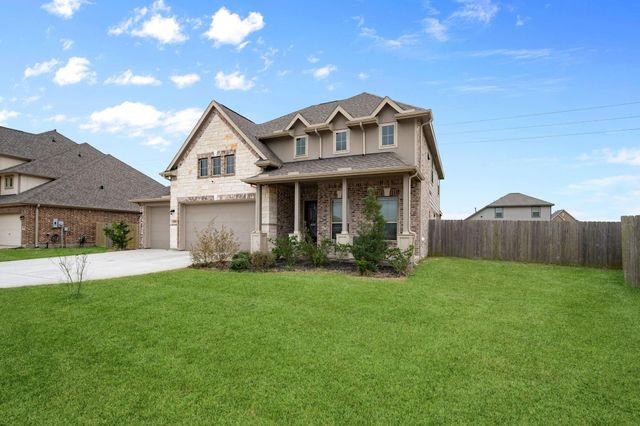 14910 Lake Shore Avenue, Mont Belvieu, TX 77523