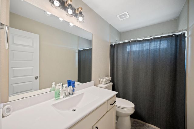 14910 Lake Shore Avenue, Mont Belvieu, TX 77523