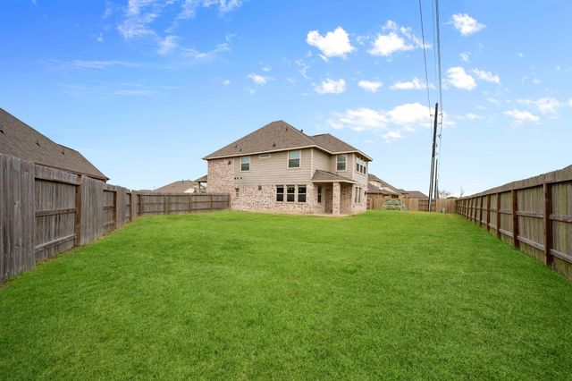 14910 Lake Shore Avenue, Mont Belvieu, TX 77523