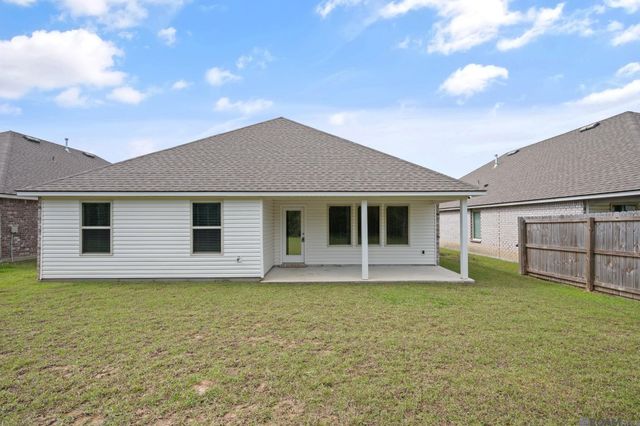 15820 Loussier Dr, Zachary, LA 70791