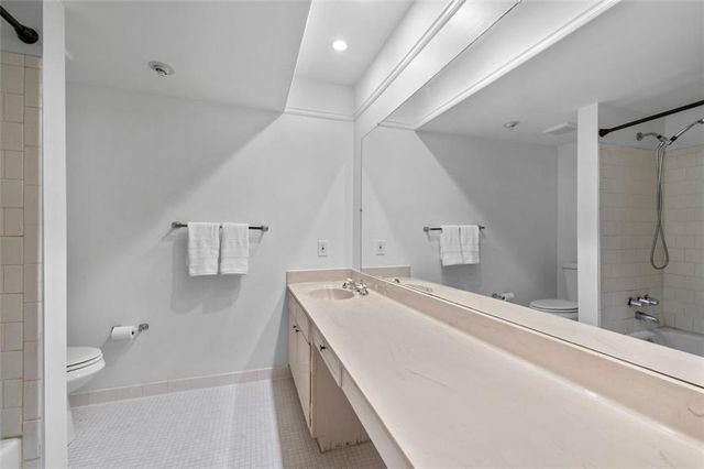 6851 Roswell Road D28, Atlanta, GA 30328