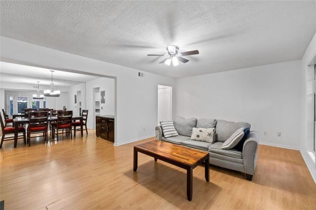 6851 Roswell Road D28, Atlanta, GA 30328